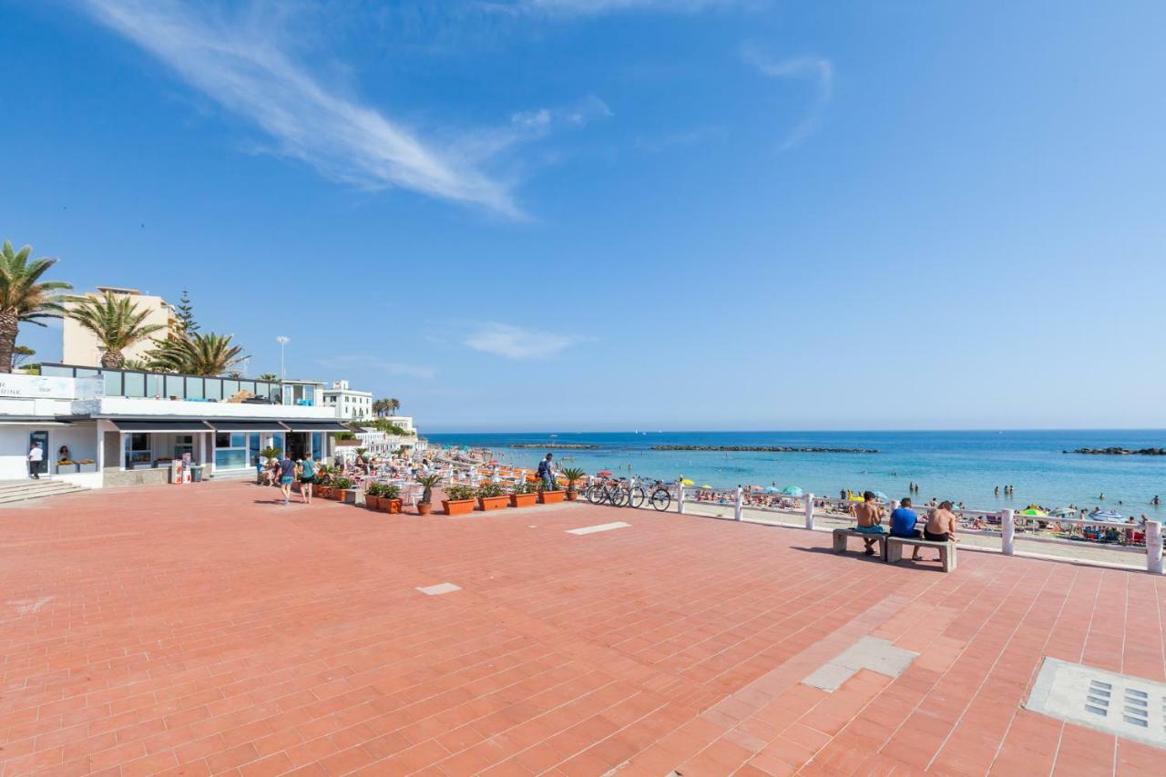 Titty Beach House Santa Marinella Exterior photo
